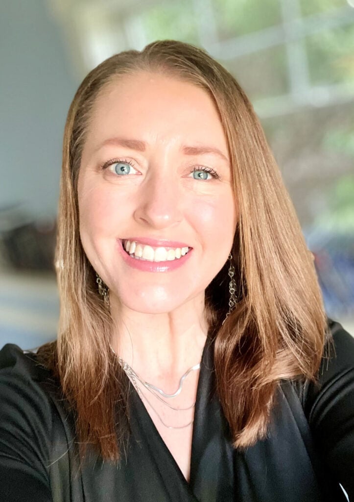 Cindi Braby headshot